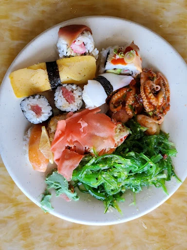Two Volcano Seafood Boil Buffet photo 5